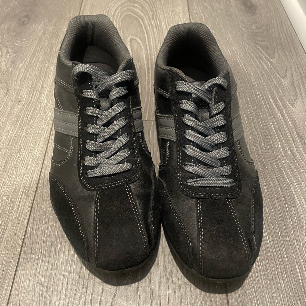 Perry Ellis Men's Casual Leather Shoes / dress sneakers